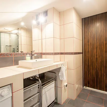 Do Studzienki アパート *